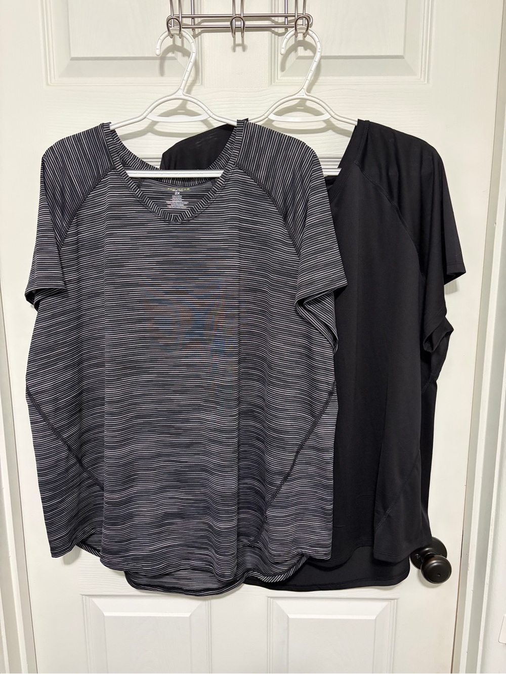 tek gear Group Of 2 Women’s Short Sleeve Active Tops